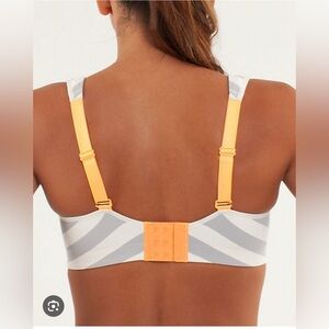 Lululemon Ta Ta Tamer II Eighth Gingham Dune